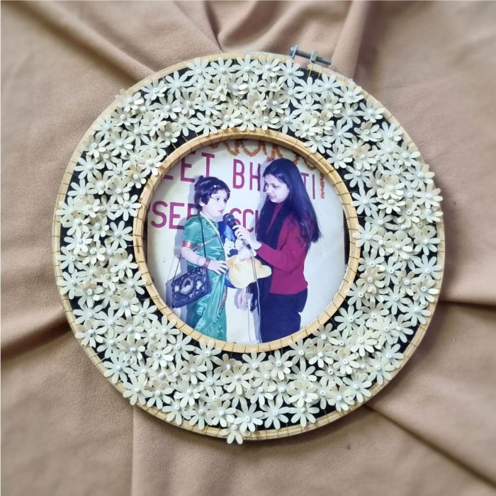 Flower Bed Hoop Art Photo Frame – Make it ADT
