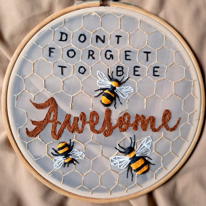 Bee Awesome Hoop Art – Make it ADT